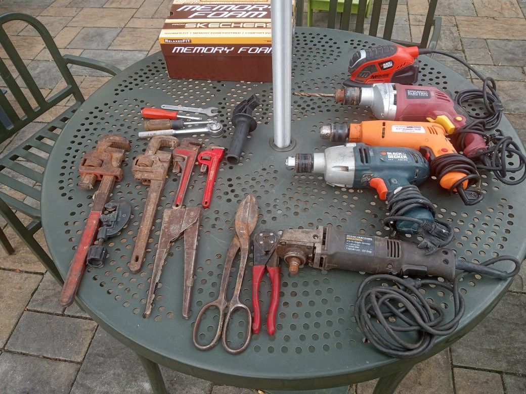 HUGE LOT OF POWER TOOLS AND OTHER TOOLS