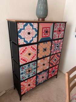 Cube dresser