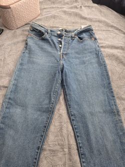 Womwns Wedgie Straight Levis