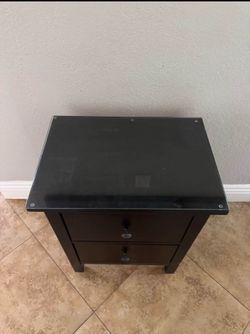 2 Drawer night stand