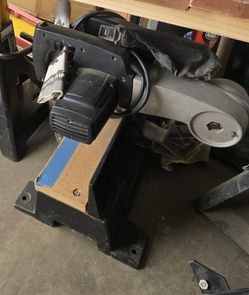 BLACK & DECKER MITER SAW