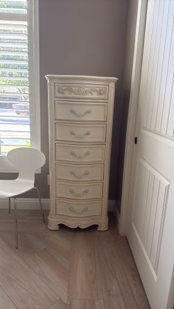 Jessica McClintock Home Romance Collection bedroom set