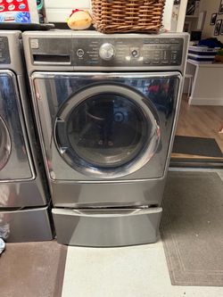 LG Kenmore Dryer w/Pedestal