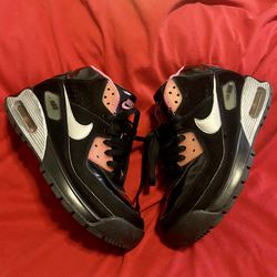 Women’s Nike Air Max 90’ Boots (5.5Y)