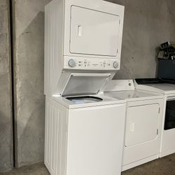 FRIGIDAIRE 27 INCH STACKABLE WASHER AND DRYER 