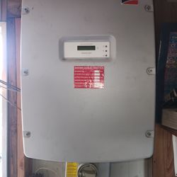 Solar Grid Tie Transformer / Inverter And DC Disconnect