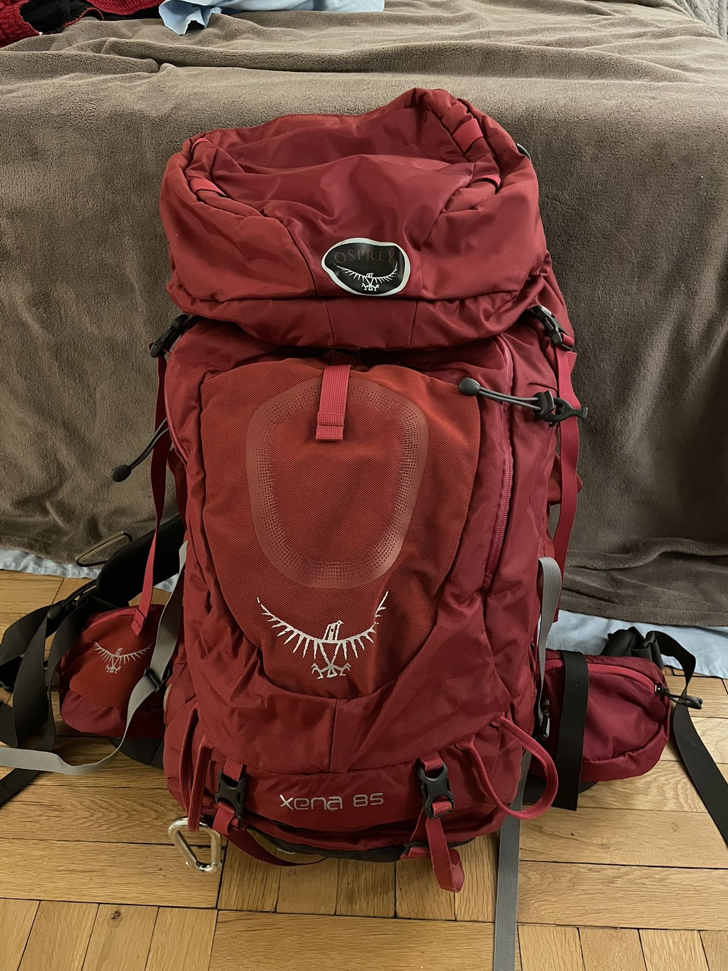 Osprey Xena 85 Hiking / Travel Backpack (Like New / Mint Condition)