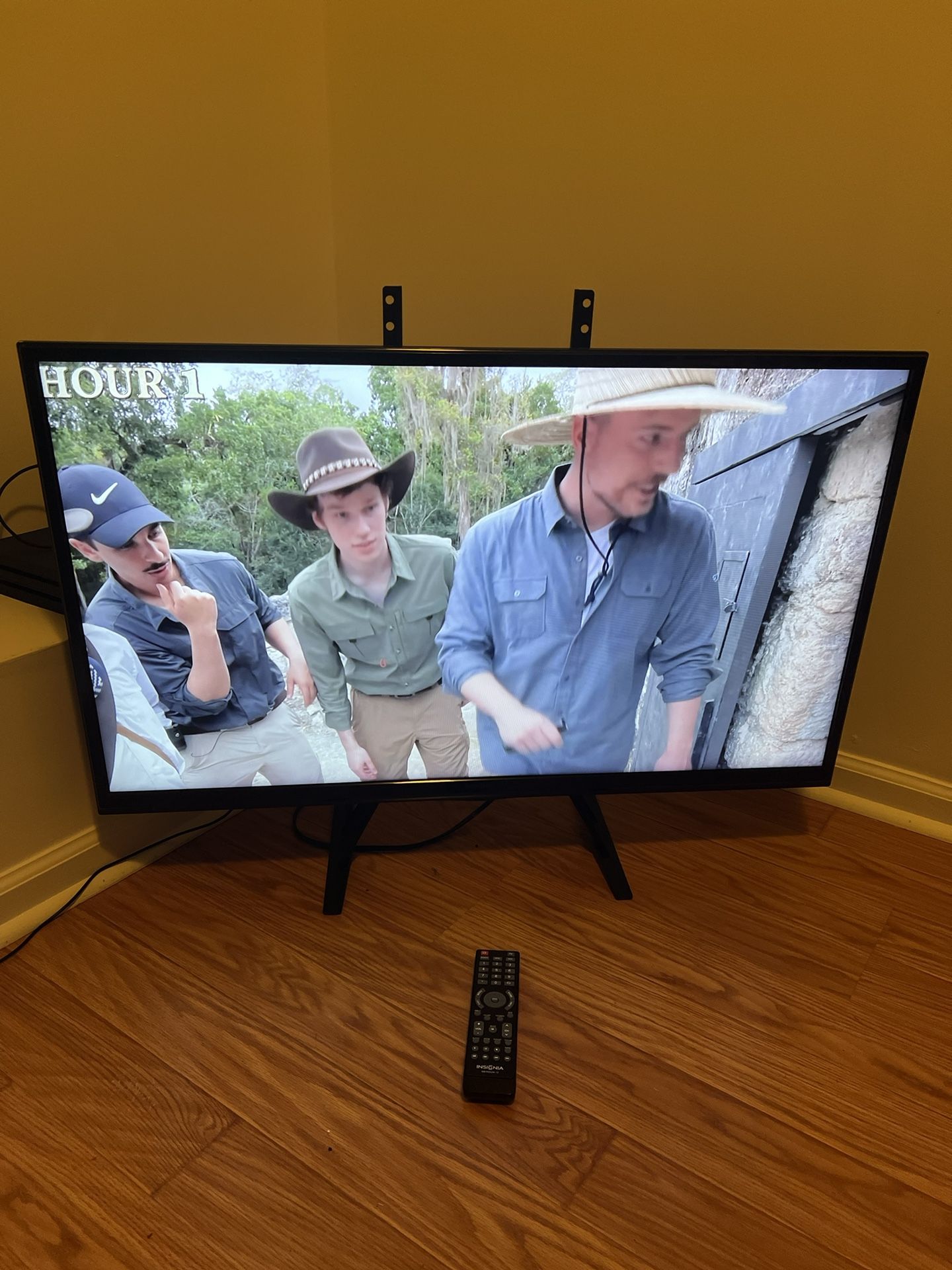 insignia 40 inch tv