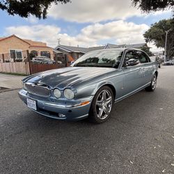 2006 JAGUAR XJ RUNS GREAT 108K mi Aug 2024 REGISTRATION  MINOR COSMETIC STUFF Salvage TITLE 