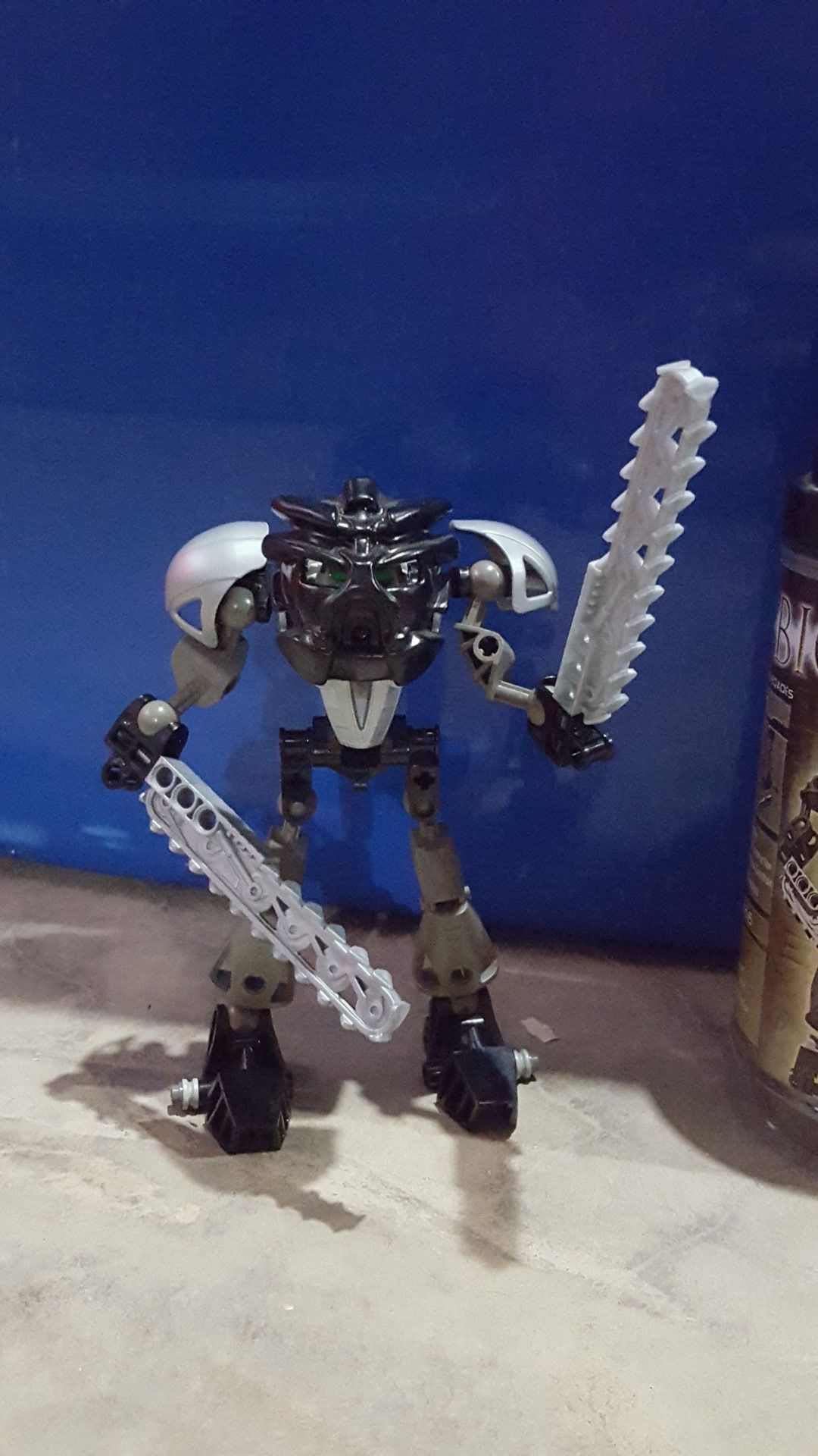 Lego bionicle 8566 onua nuva with canister