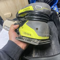 Ryobi 1/4 Sheet Sander