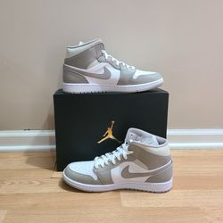 Jordan 1 College Grey