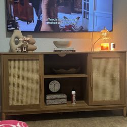 Media Console 