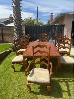 Full wood dinning table with chairs