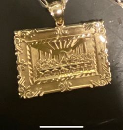 10k gold last supper pendant
