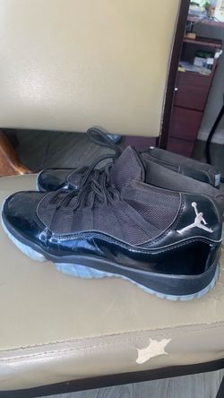 Air Jordan 11 Low Black Sneakers ( 9.5)