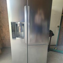 LG REFRIGERATOR 