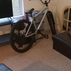 Very Nice Bike Changes Colors