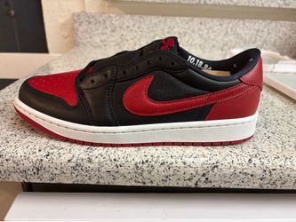 Air Jordan 1 low Banned