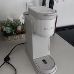 Keurig Coffee Machine Like New 