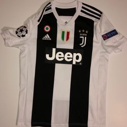 Cristiano Ronaldo Juvetus Jersey Medium