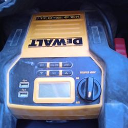 DeWalt Car Jumper 