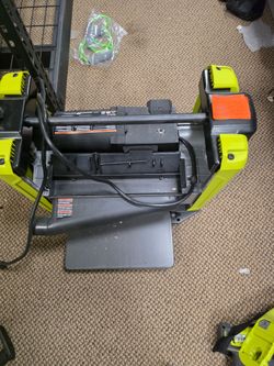 🪵 RYOBI 13” WOOD PLANER — $90 🪵⚠️ It turns on, but I have not fully tested it, so I’m not sure if it works properly. Sold as-is.