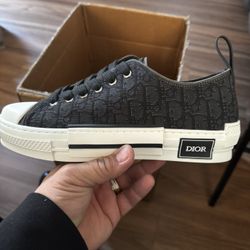 Diors Low top Size 43, 44, 44