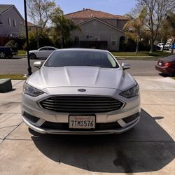 17 Ford Fusion Se 