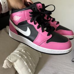 Jordan 1 mid