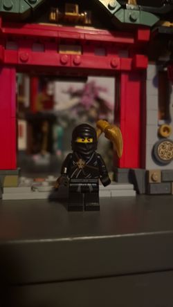 Lego pilot  cole with syth of quakes