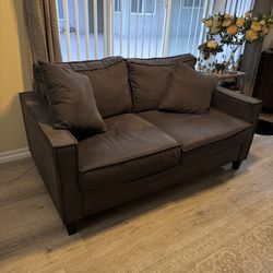Couch (free)