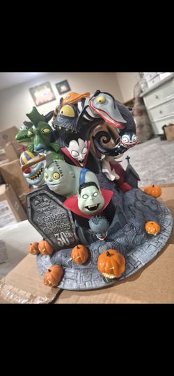 Nightmare before Christmas- 30th Anniversary Sculpture