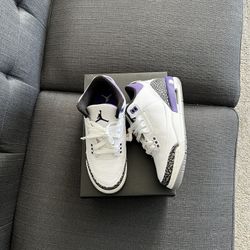 Jordan 3 “Dark Iris” size 4y