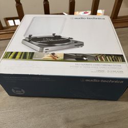 Record Player / Turntable 