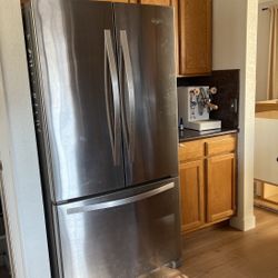 Whirlpool Fridge With Freezer On Bottom  36”
