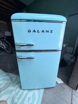 Galanz mini fridge