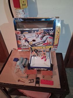 WWE Knuckle crunchers mini mayhem complete