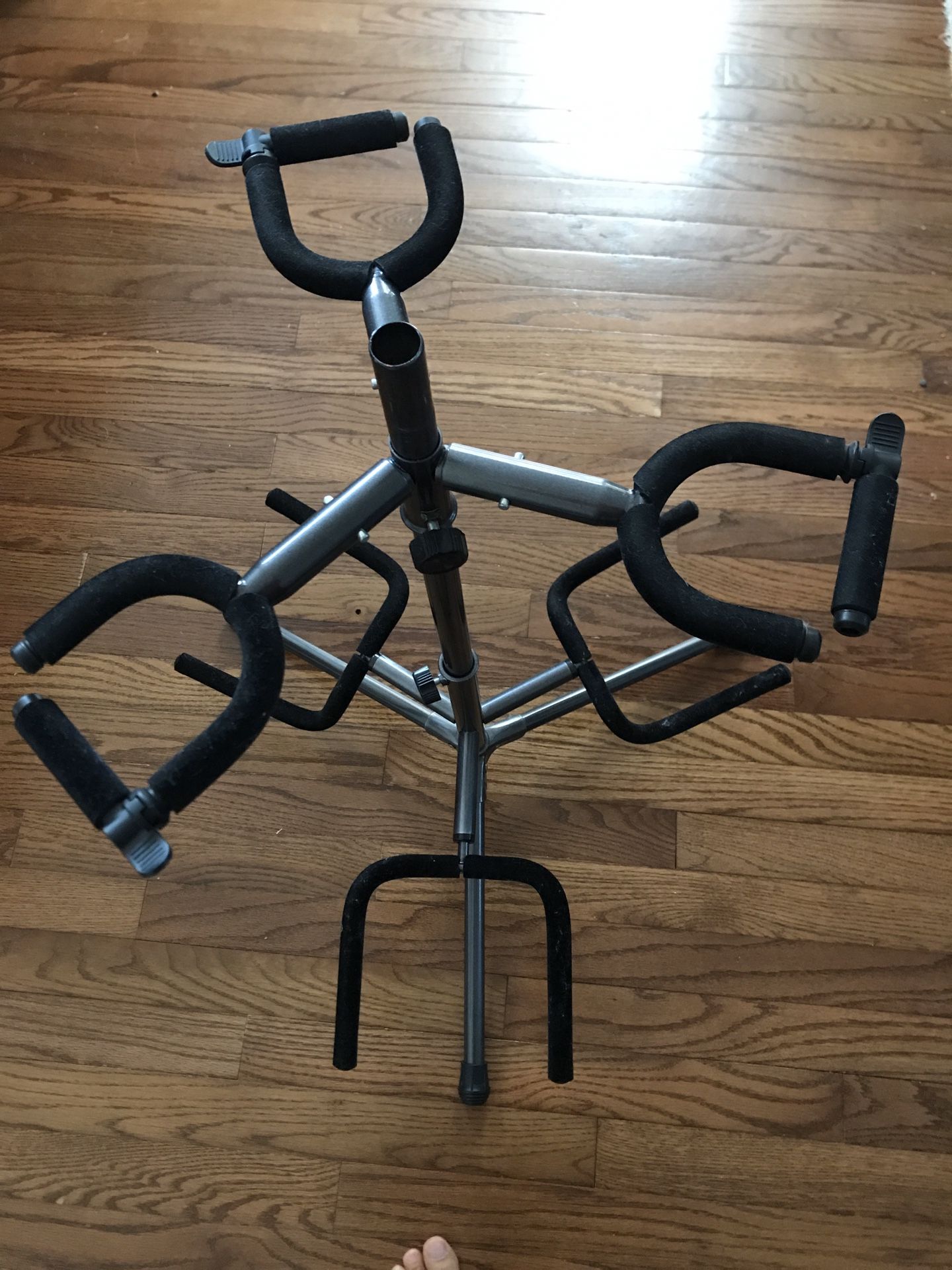 Guitar Stand (Triple & Velvet Covered)