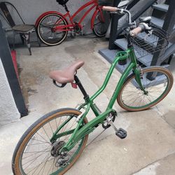 Momentum - Moug Happy - 5 Speed Townie Bike