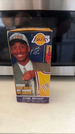 Kobe bryant bobble head