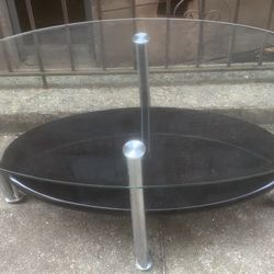 Coffee Table (oval Glass) Metal Feet $40