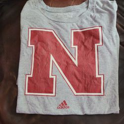 Nebraska Cornhuskers NCAA Big Ten College Team Logo Adidas Large Gray T-shirt