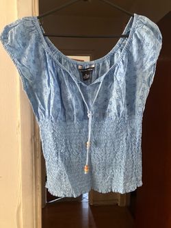$10, Women’s top size XL