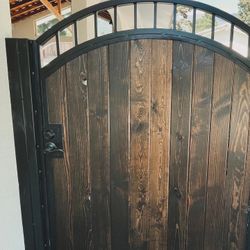 Metal Gate 