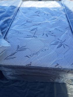 Brand new twin size pillowtop mattress included box spring.