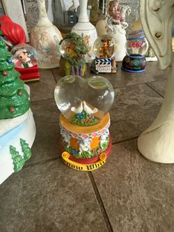 Disney Snow White Heart-Shaped Snow Globe