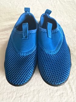 Kids water shoes