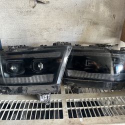 Headlights 2019 Dodge Ram