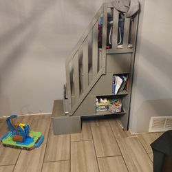 Stair Dresser